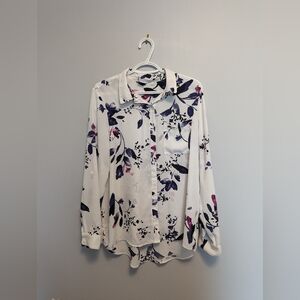 Reitmans Medium White with Floral Button Shirt